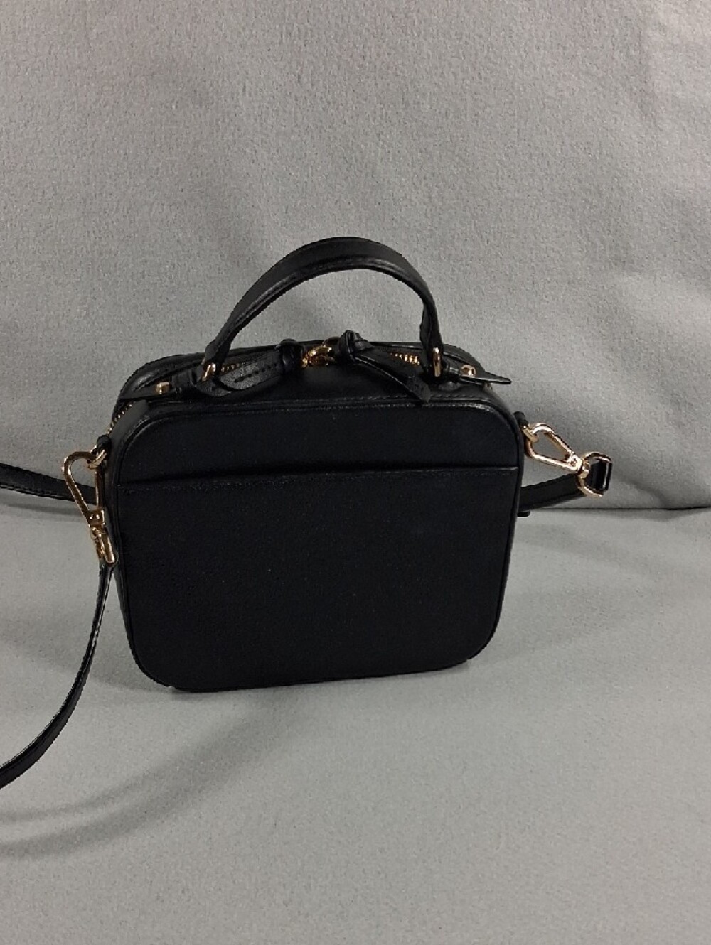 Michael Kors Black Crossbody Camera Satchel with Gold Hardware - Picture 3 of 7